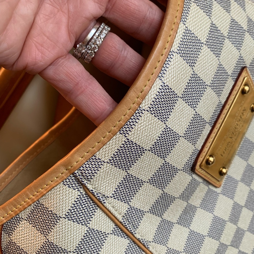 Louis Vuitton Galliera GM Azur - Picture 10 of 17